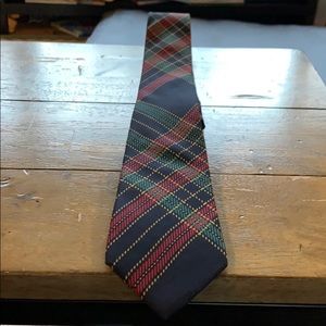EUC Saks Fifth Avenue Plaid Silk Tie